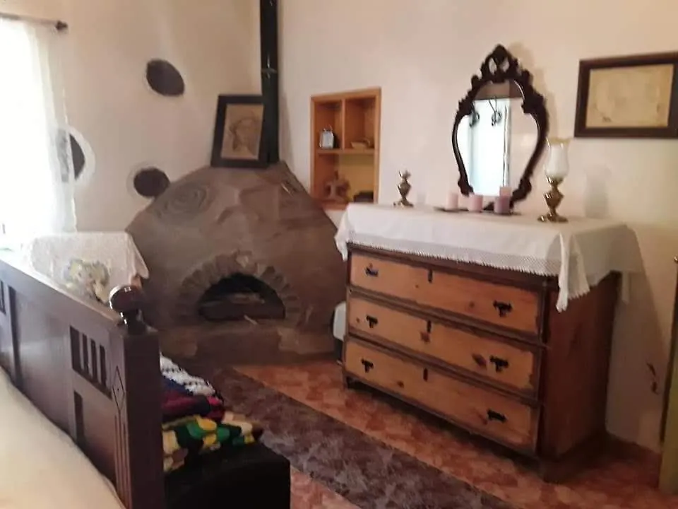 Ecoartejeda CAVE HOUSE Hostal España