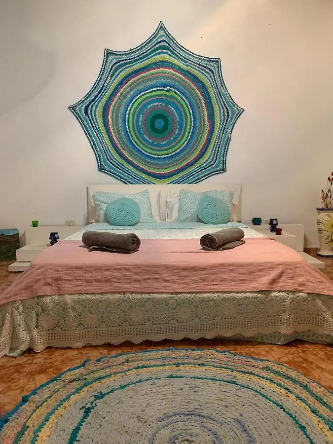 Ecoartejeda Cave House 게스트하우스 컨트리하우스